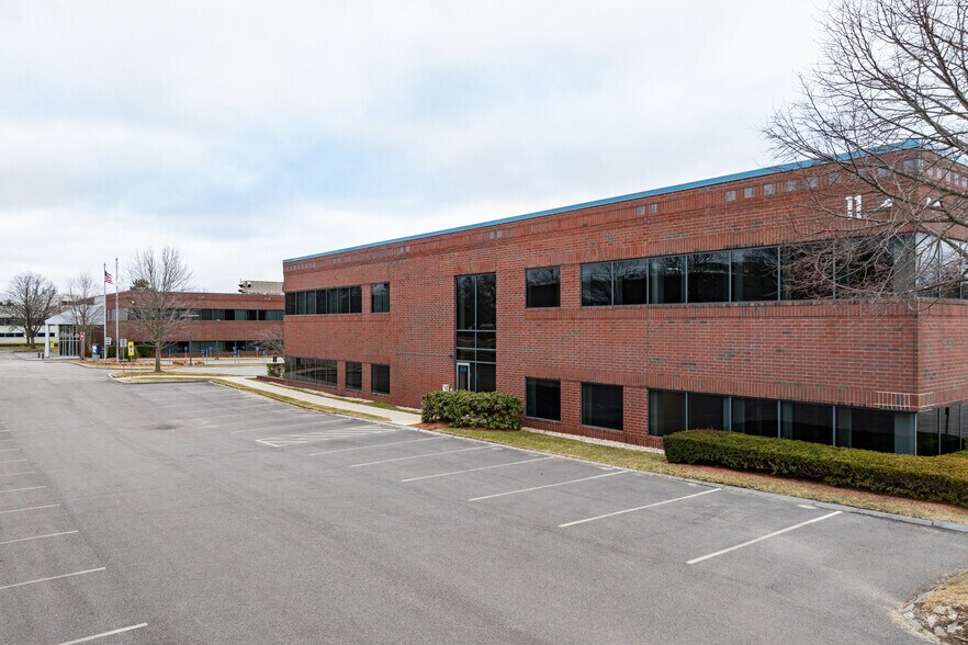 More Photos Of 9-11 Hampshire St, Mansfield Office For Lease