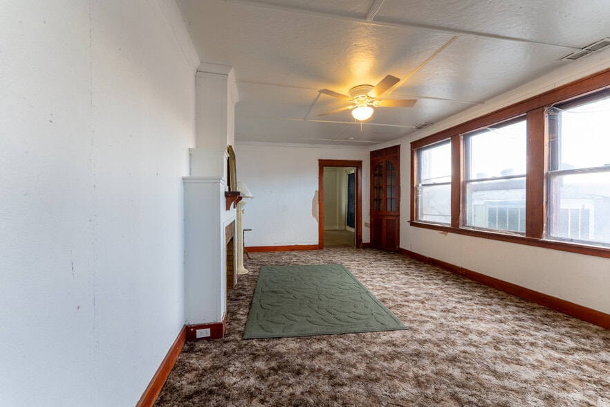 More Photos Of 250 Main St, Lander Theater Concert Hall For Sale