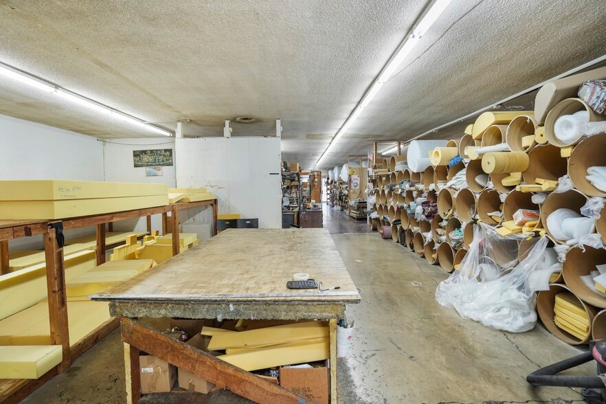 More Photos Of 1516 S Main St, Santa Ana Storefront For Sale