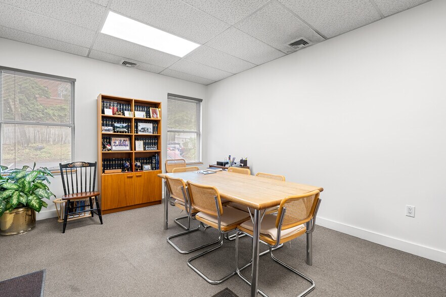 More Photos Of 1074 Massachusetts Ave, Arlington Office For Sale