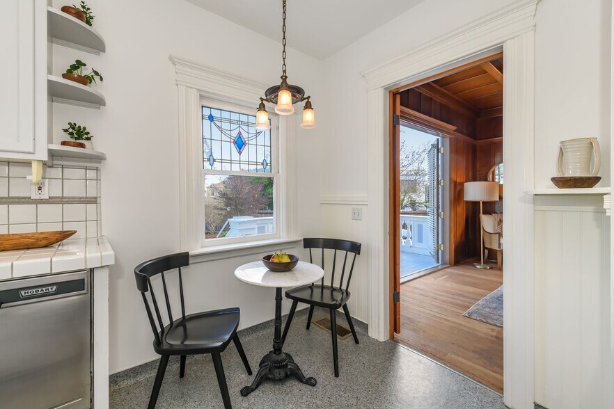 More Photos Of 8 Keller St, Petaluma Office Residential For Sale