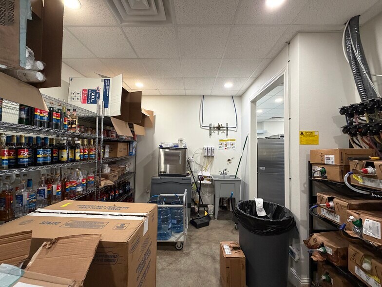 More Photos Of 6009 FM 307, Midland Storefront For Lease