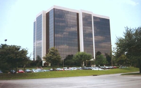 More Photos Of 8550 United Plaza Blvd, Baton Rouge Office For Lease