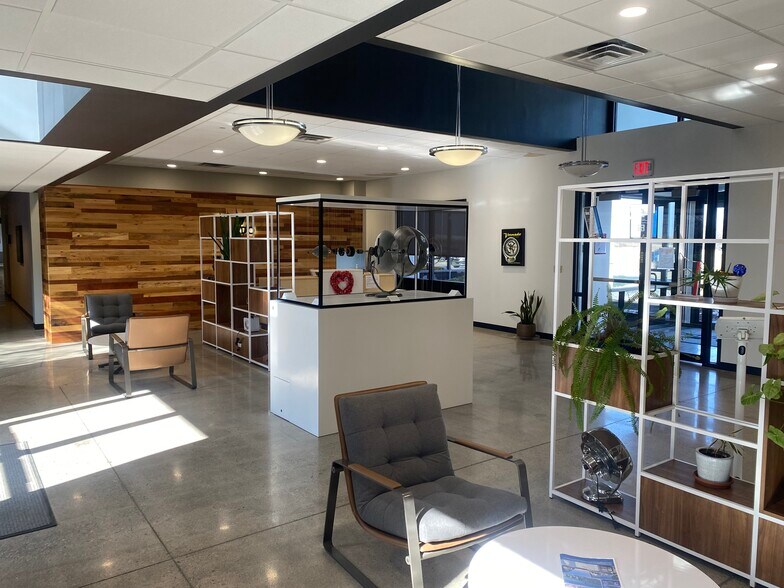 More Photos Of 415 E 13th St, Andover Manufacturing For Sale