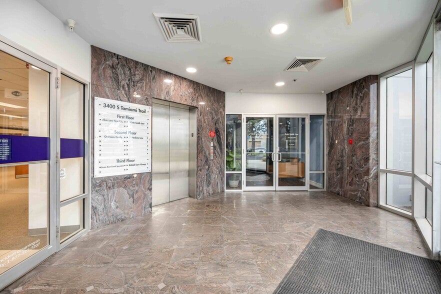 More Photos Of 3400 S Tamiami Trl, Sarasota Medical For Lease