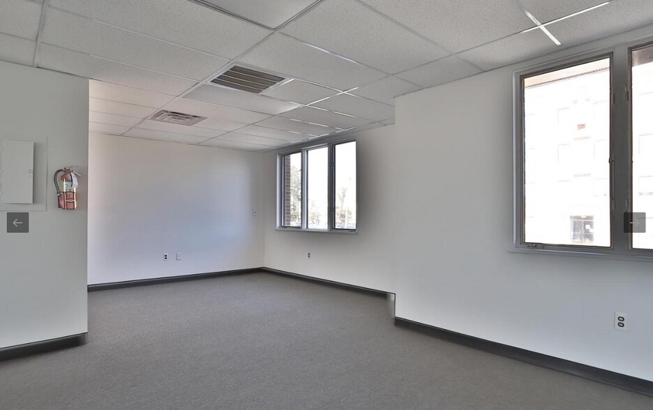 More Photos Of 6400 Seven Corners Pl, Falls Church Office For Sale