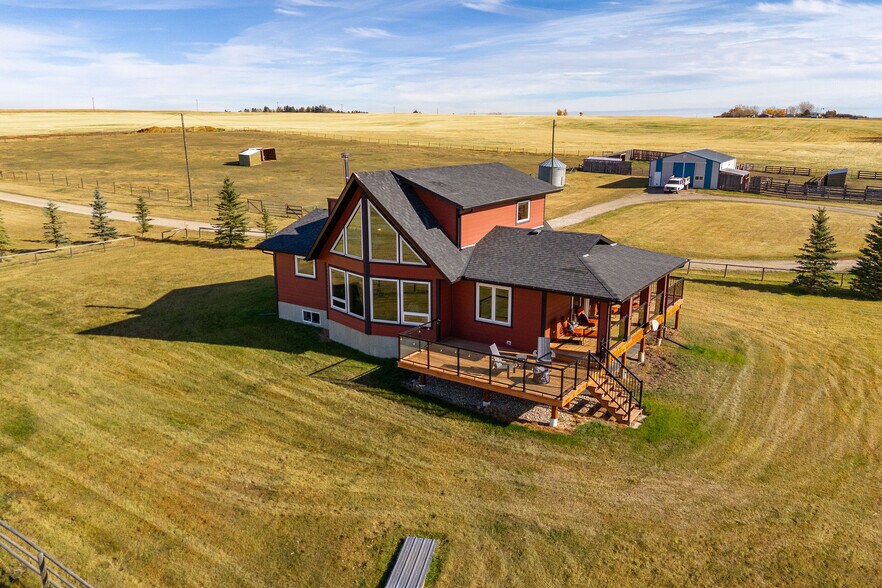 More Photos Of 3245 Township Road 292, Madden Horse Stables For Sale