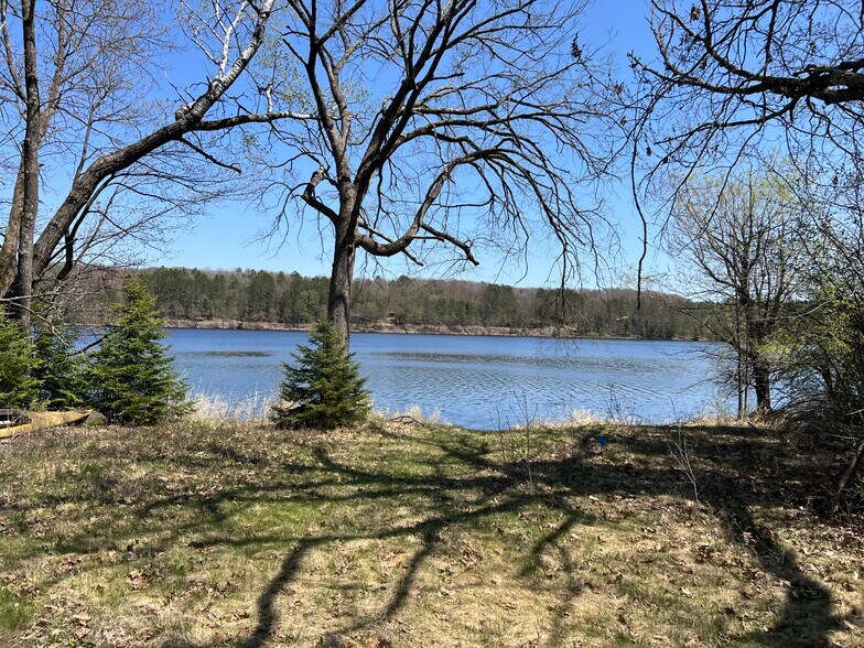 More Photos Of 11706 N Eaton Rd, Hayward Bar For Sale