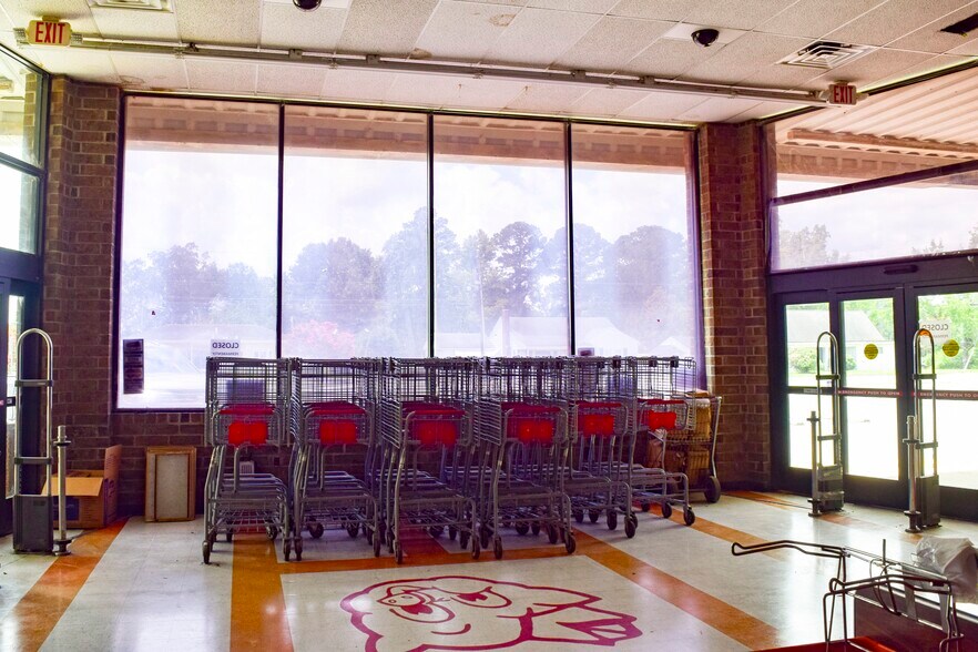 More Photos Of 202 Doctor Donnie H Jones Jr Blvd W, Princeton Supermarket For Lease