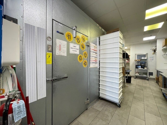 More Photos Of 741-747 E Monte Vista Ave, Vacaville Restaurant For Lease