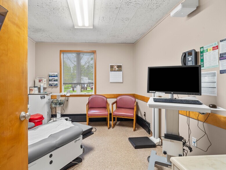 More Photos Of 400 W Butler St, Mercer Medical For Sale