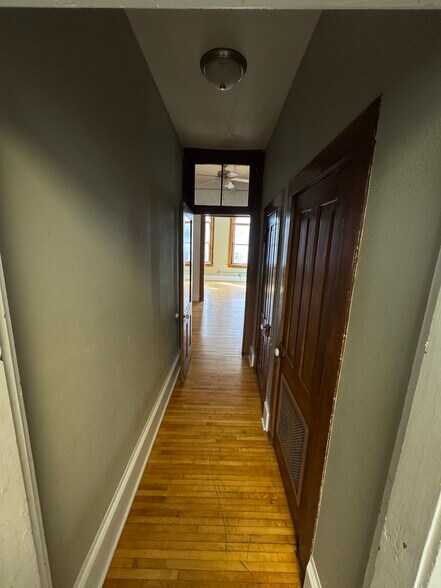 More Photos Of 327 N Riverfront Dr, Mankato Storefront Retail Residential For Sale