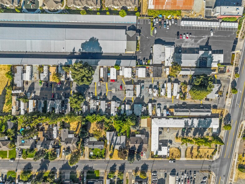 More Photos Of 1275 Rogue River Hwy, Grants Pass Manufactured Housing Mobile Home Park For Sale