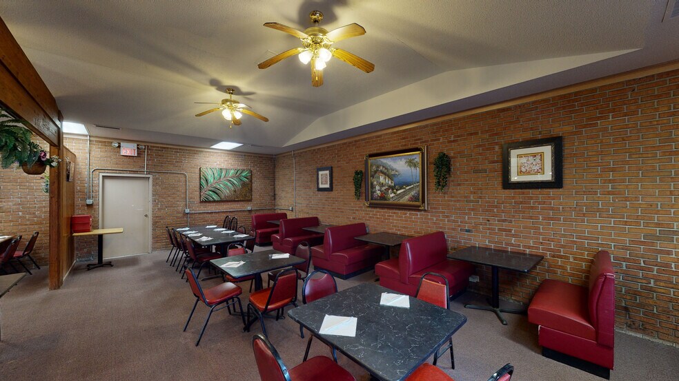 More Photos Of 1102 W Spring St, Monroe Restaurant For Sale