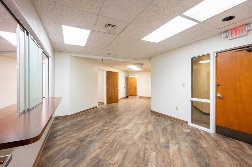 More Photos Of 6719 Gall Blvd, Zephyrhills Medical For Sale