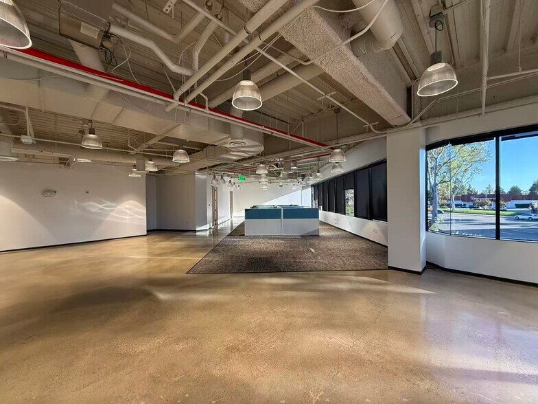 More Photos Of 4590 MacArthur Blvd, Newport Beach Office For Lease
