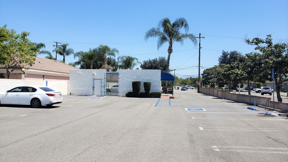 More Photos Of 1500 N Grand Ave, Santa Ana Medical For Lease