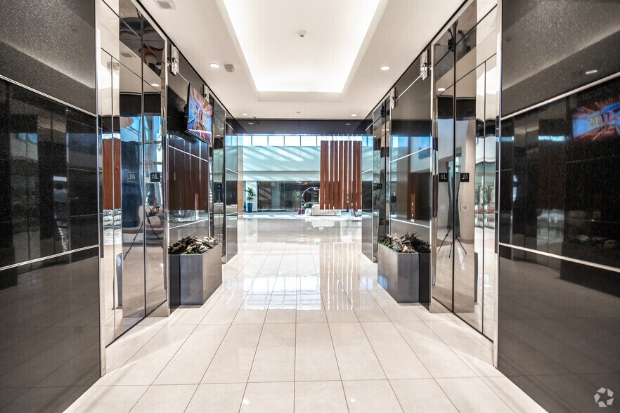 More Photos Of 18111 Preston Rd, Dallas Office For Lease