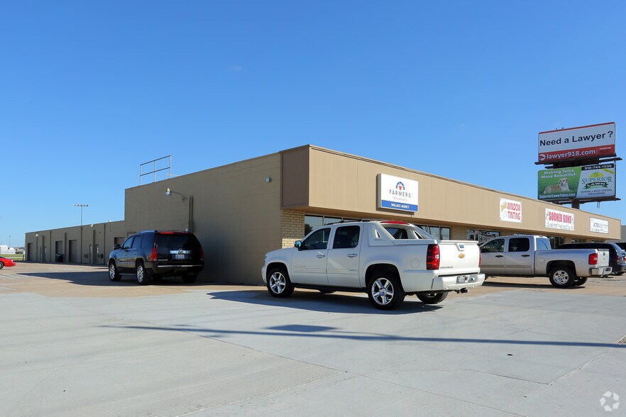 More Photos Of 5663 S Mingo Rd, Tulsa Light Manufacturing For Lease