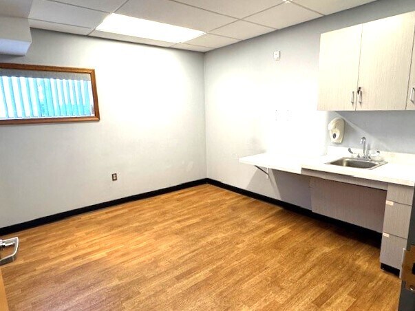 More Photos Of 2111 Washington Blvd, Easton Medical For Lease