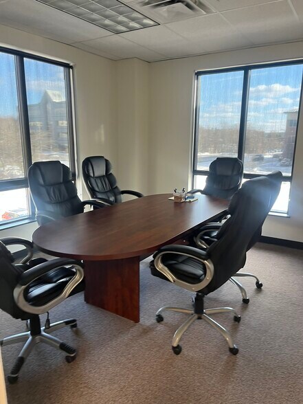 More Photos Of 7500 Brooktree Rd, Wexford Medical For Lease