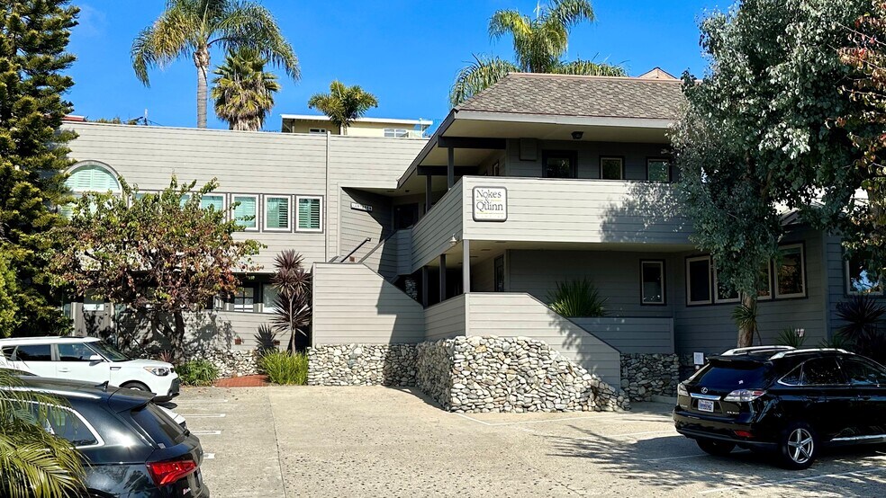 More Photos Of 410 Broadway St, Laguna Beach Office For Sale