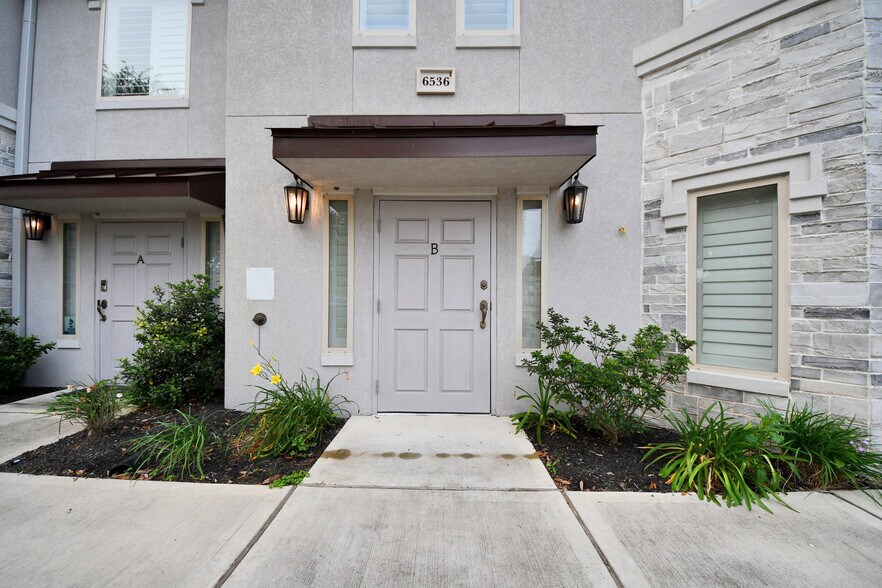 More Photos Of 6536 Greatwood Pky, Sugar Land Office For Sale