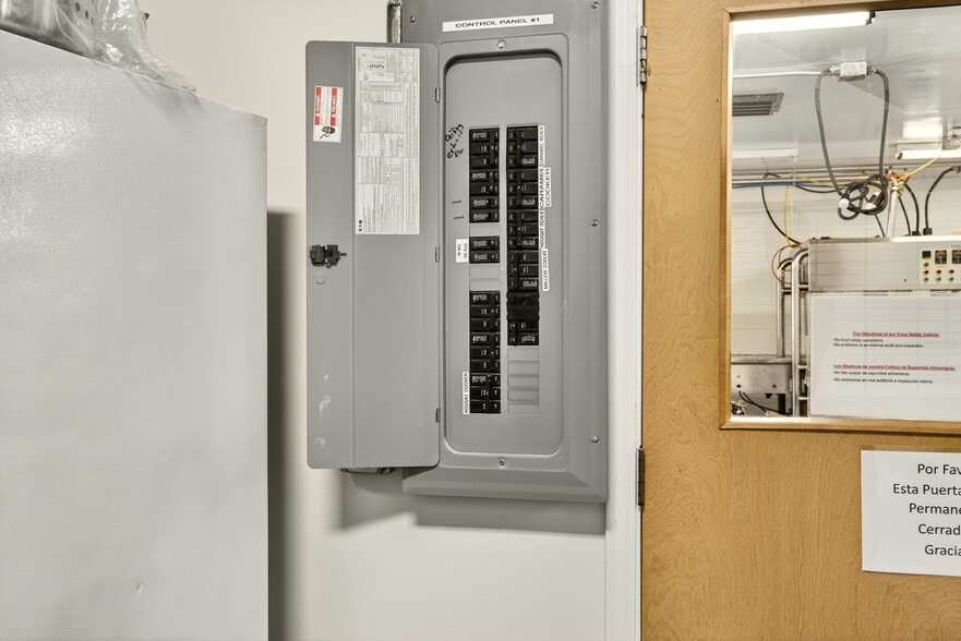 More Photos Of 3100 Merriman Rd, Medford Light Distribution For Sale