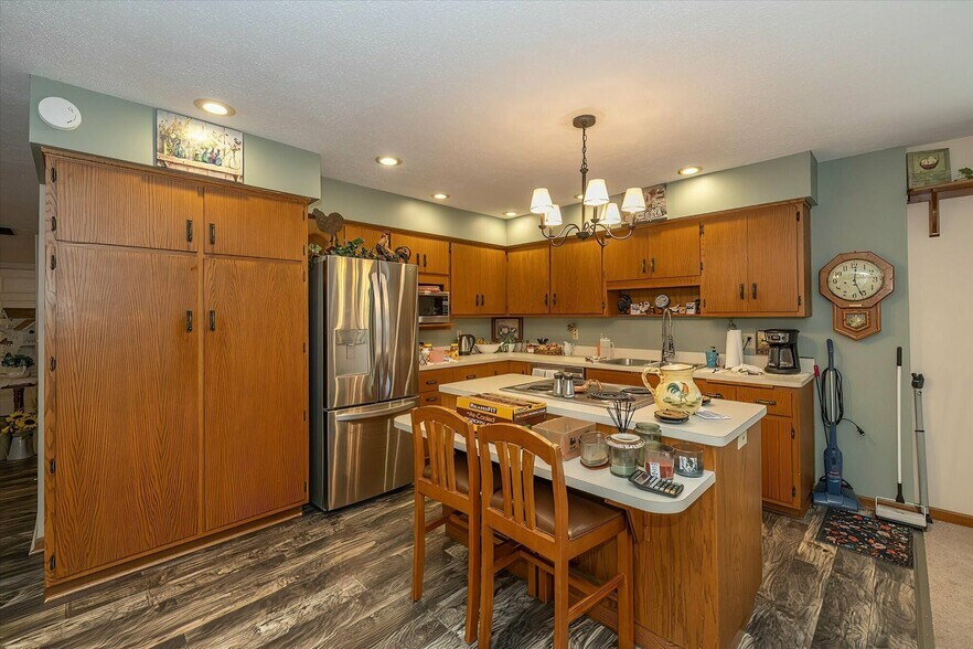 More Photos Of 714 College Dr, Anderson Apartments For Sale