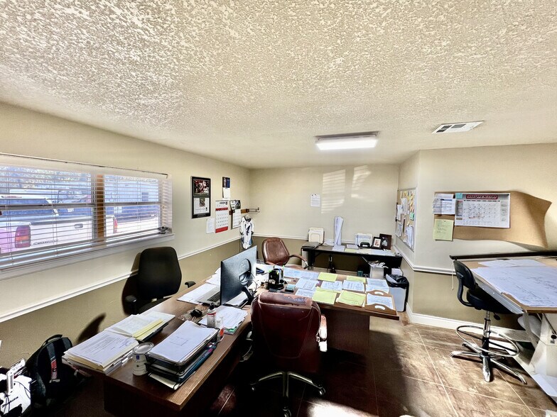 More Photos Of 206 S Columbia Dr, West Columbia Office Residential For Sale