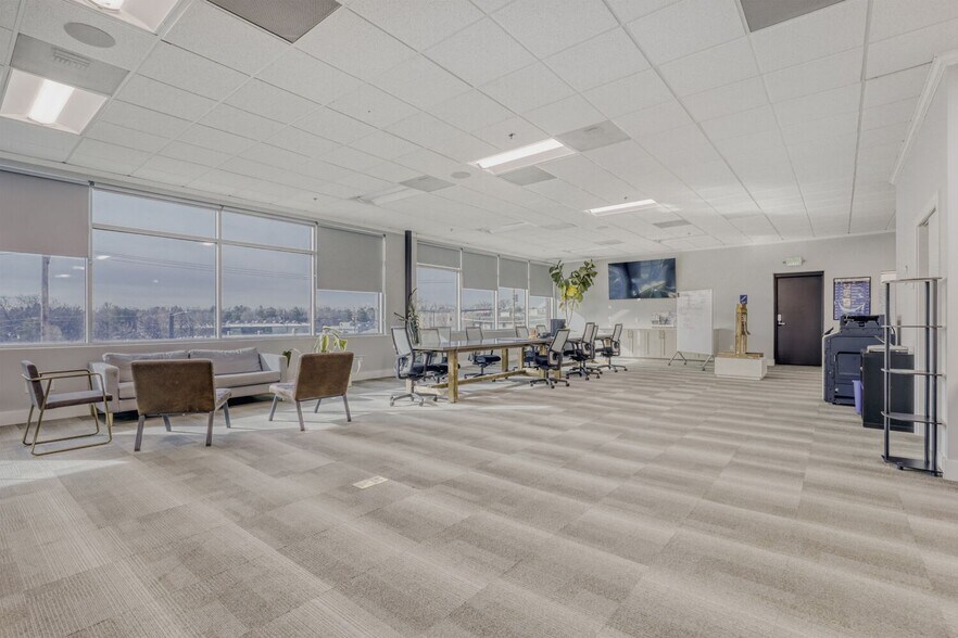 More Photos Of 5925 E Evans Ave, Denver Mixed Retail For Lease