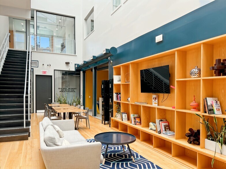 More Photos Of 730 Arizona Ave, Santa Monica Coworking Space