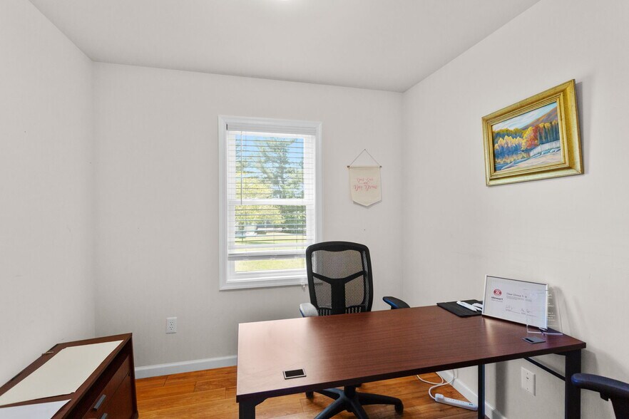 More Photos Of 2352 Jefferson Hwy, Waynesboro Office For Lease