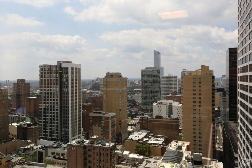 More Photos Of 30 S 17th St, Philadelphia Office For Lease