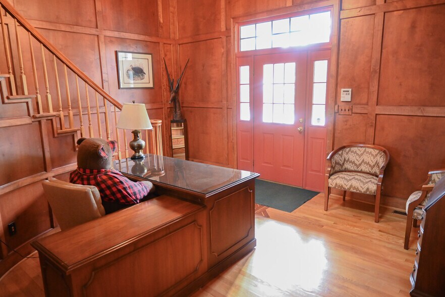 More Photos Of 109A Wholesale Ave NE, Huntsville Office For Sale