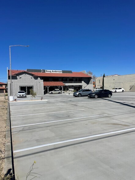 More Photos Of 1727 W Avenue K, Lancaster Office For Sale