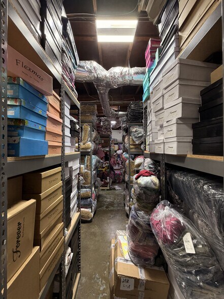 More Photos Of 11592 Anabel, Garden Grove Service For Sale