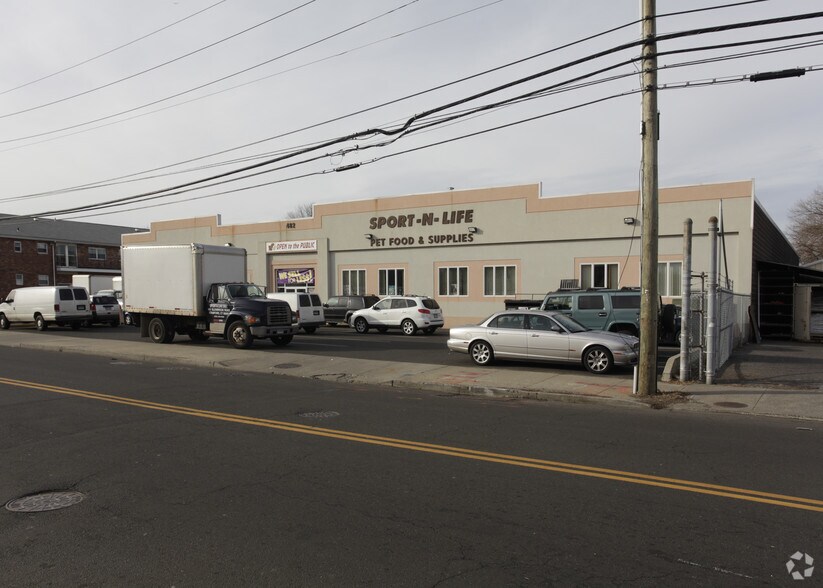 More Photos Of 482 Glenbrook Rd, Stamford Manufacturing For Lease