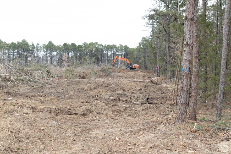 More Photos Of 117-185 Route 70, Toms River Self Storage For Lease