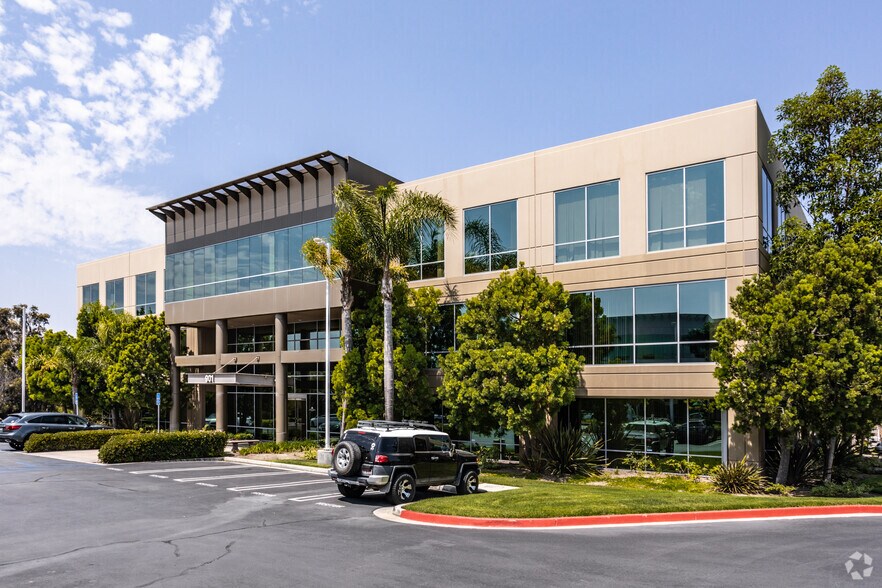 More Photos Of 901 Calle Amanecer, San Clemente Office For Lease