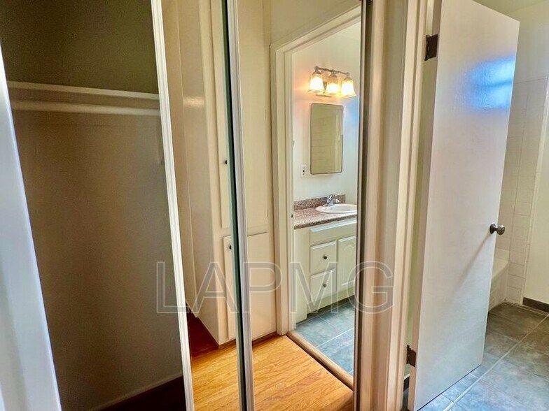 More Photos Of 8130 Norton Ave, West Hollywood Apartments For Sale