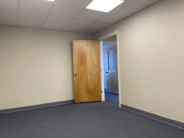 More Photos Of 681 Park Ave, Cranston Storefront Retail Office For Lease