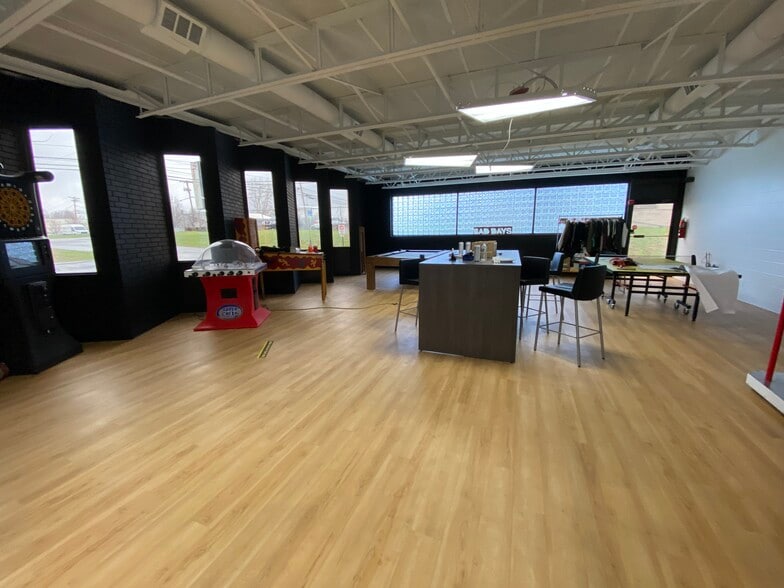 More Photos Of 350 Buell Rd, Rochester Manufacturing For Sale