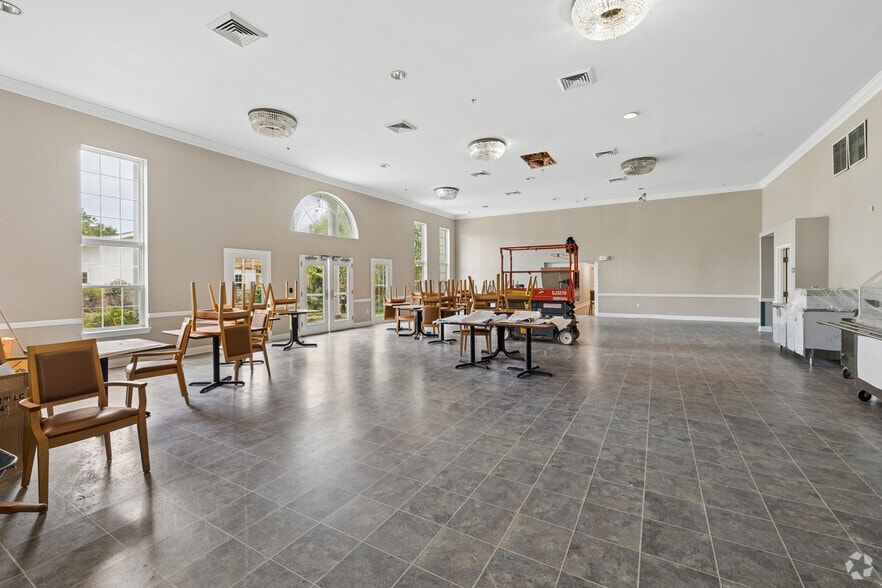 More Photos Of 3428 Gulf Breeze Pky, Gulf Breeze Congregate Senior Housing For Sale