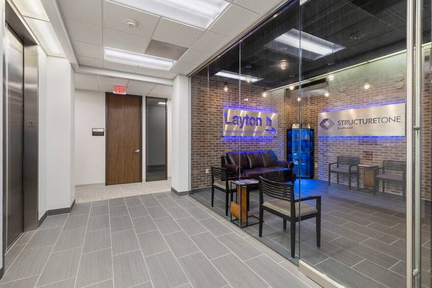 More Photos Of 601 Sawyer St, Houston Office For Sale