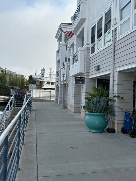 More Photos Of 2600-2700 Newport Blvd, Newport Beach Apartments For Lease