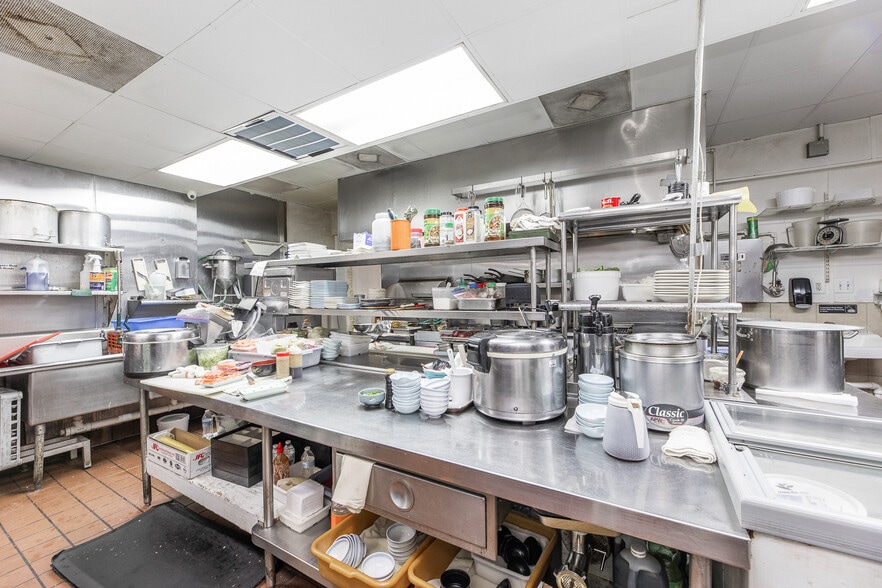 More Photos Of 4464 Montrose Blvd, Houston Specialty For Lease