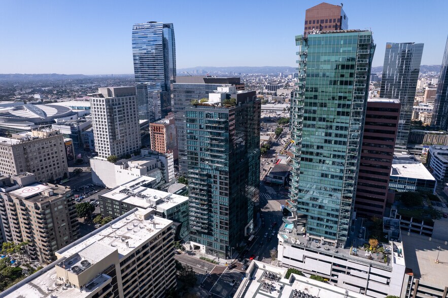 More Photos Of 700 W 9th St, Los Angeles Apartments For Lease