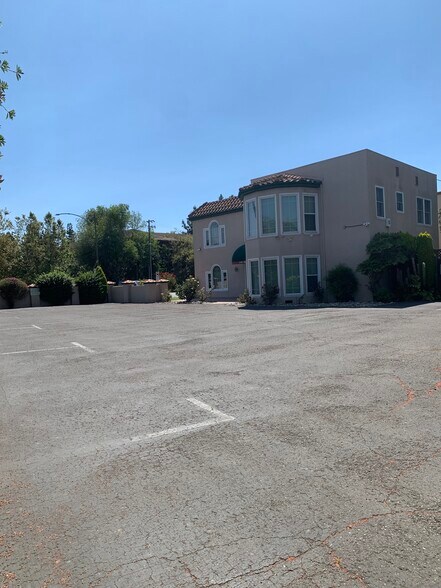 More Photos Of 2060 The Alameda, San Jose Loft Creative Space For Sale