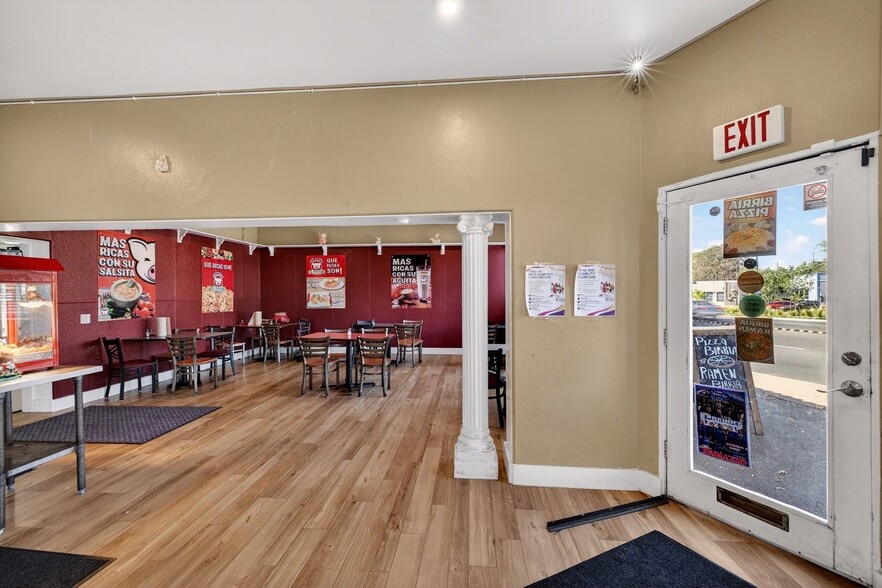 More Photos Of 1020 Main St, Chico Restaurant For Sale